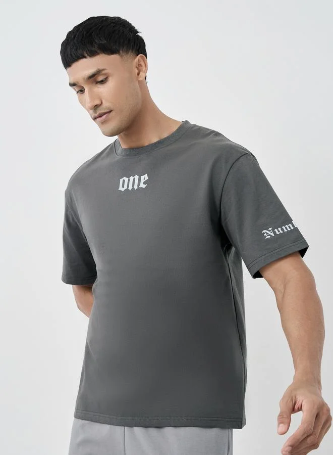 ستايلي تيشيرت أوفر سايز بياقة دائرية وطبعة ستايلي