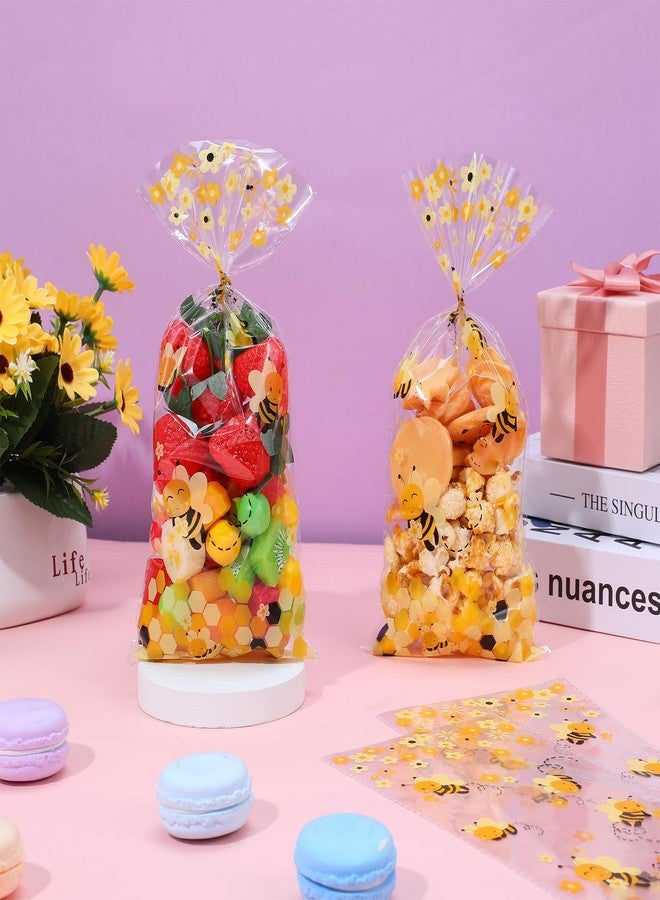 Ymapinc هدايا حفلات النحل من Ymapinc، 50 كيس هدايا بلاستيكي شفاف على شكل نحل بمقابض، أكياس هدايا صفراء لحفلات أعياد الميلاد وحفلات استقبال المولود وحفلات أعياد الميلاد وحفلات الزفاف - Image 4