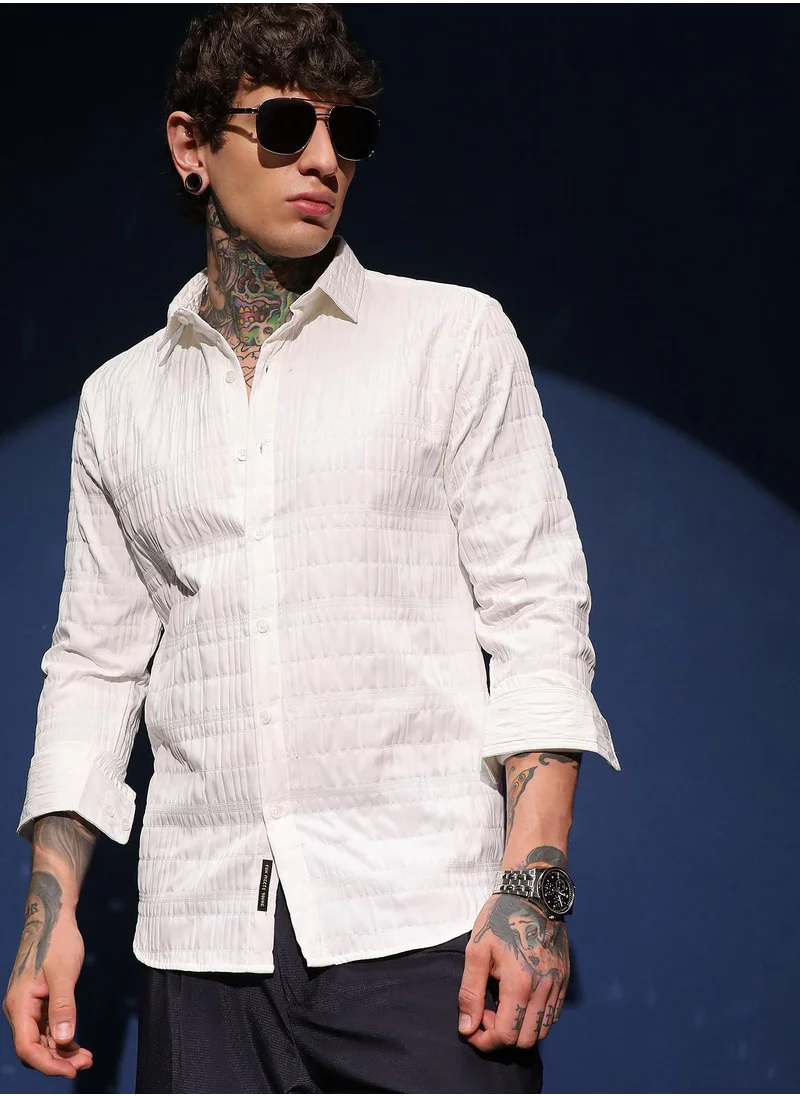 كامبوس سوترا Men's Cream White Grid-Tactile Shirt For Casual Wear | Spread Collar | Long Cuffed Sleeves | Button Closure | Shirt Crafted With Comfort Fit For Everyday Wear