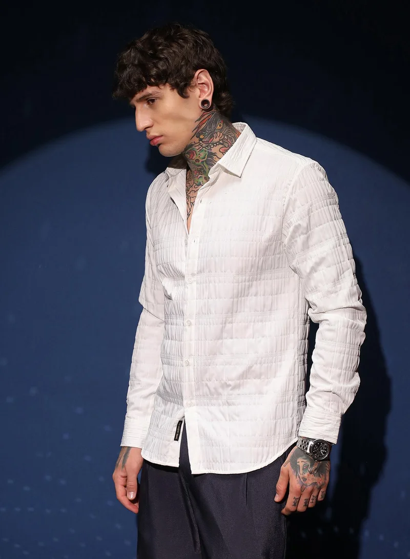 Campus Sutra Men's Cream White Grid-Tactile Shirt For Casual Wear | Spread Collar | Long Cuffed Sleeves | Button Closure | Shirt Crafted With Comfort Fit For Everyday Wear