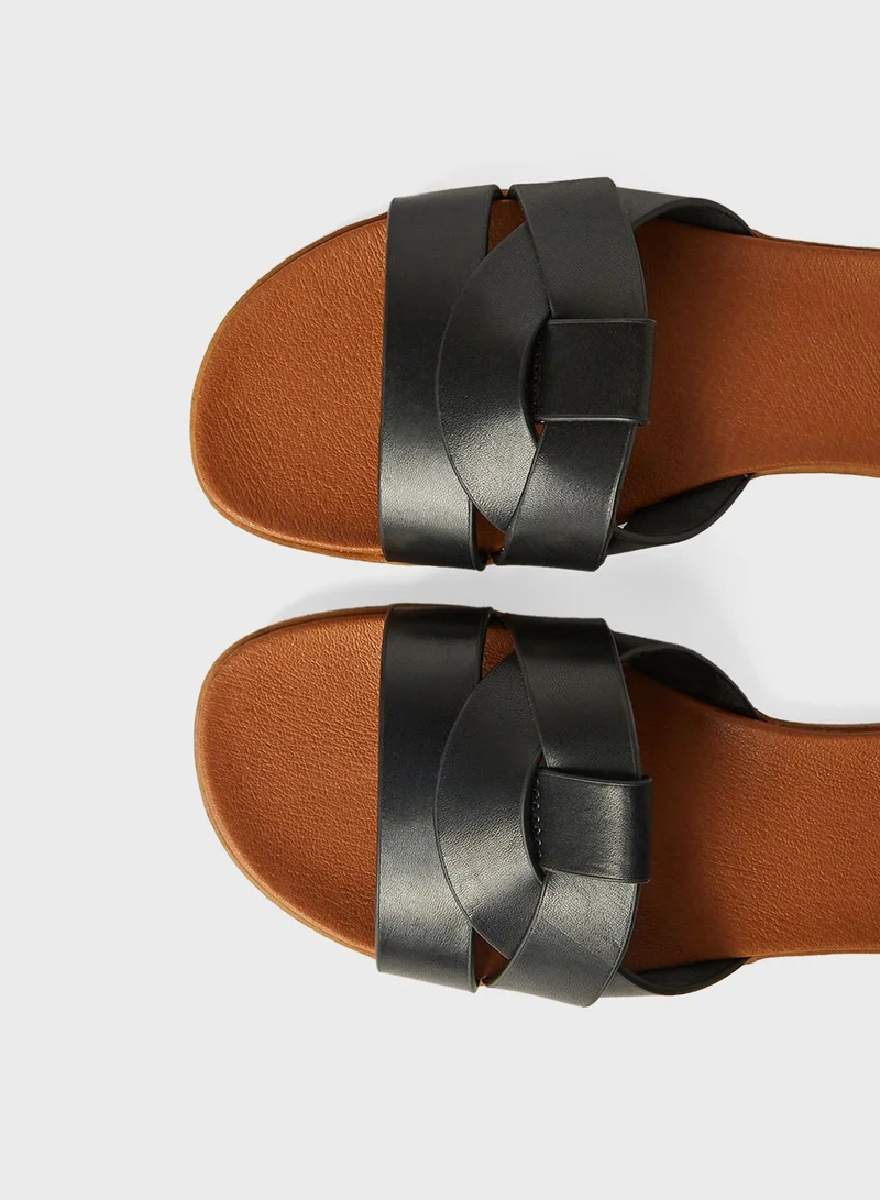 STEVE MADDEN Vivien Flat Sandals
