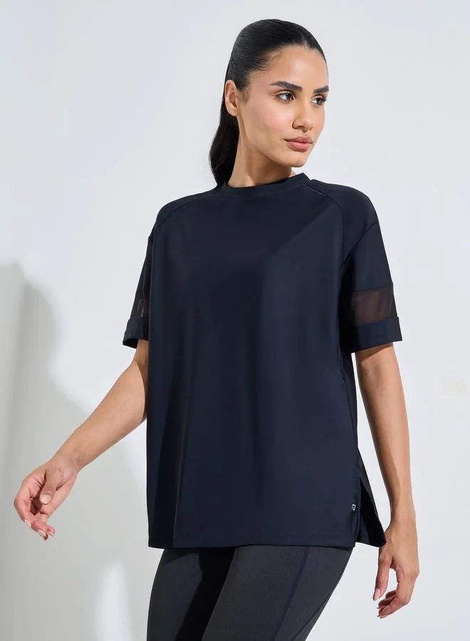 ستايلي اكتيف Black Solid Mesh Insert Sleeves Side Slit Active T-Shirt