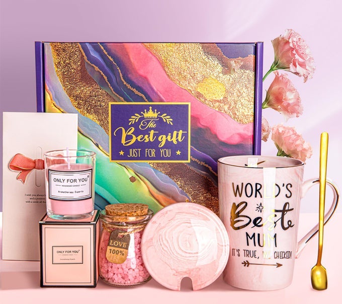 MUM BIRTHDAY GIFTS PAMPER HAMPER FOR MUM FUNNY CERAMIC MUG WITH GOLD PRINT SCENTED CANDLE CARDS SPA BATH SET RELAXING BASKET GIFT FOR MUMMY CHRISTMAS NEW MUMS TO BE PRESENTS DELICATELY BOXED