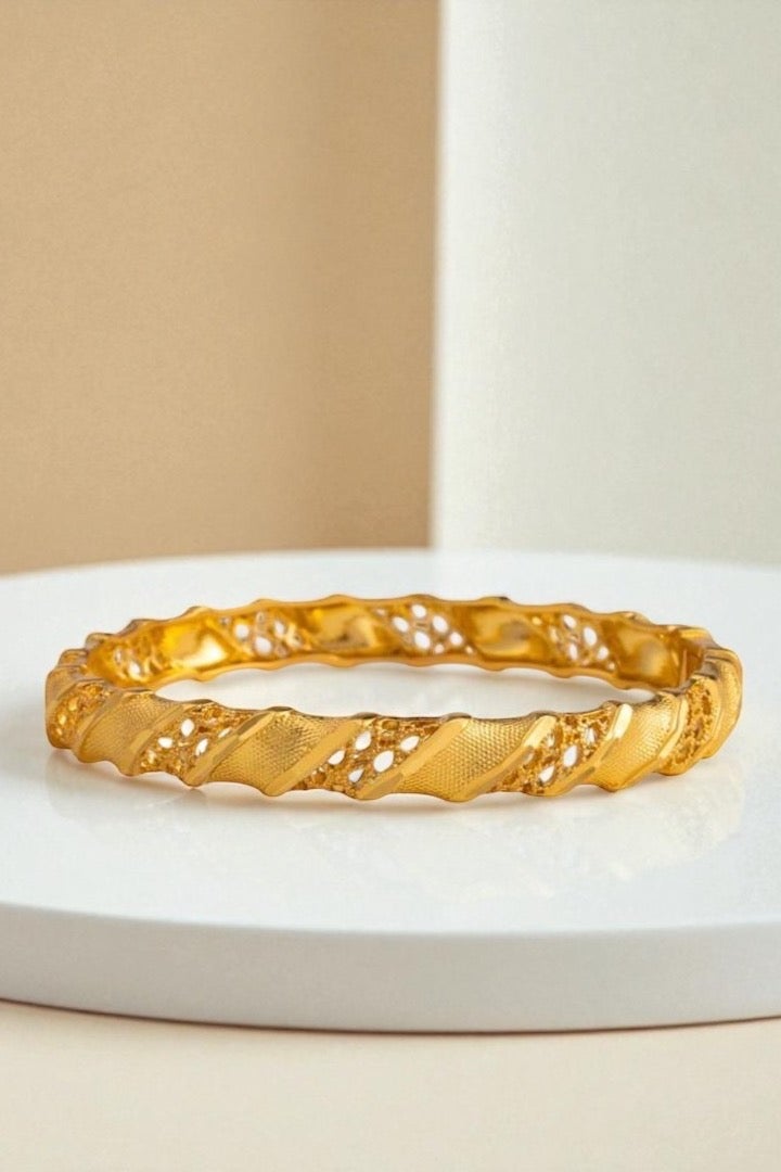 GOLDMAX 21k Gold Plated Bangle For Women - Image 1