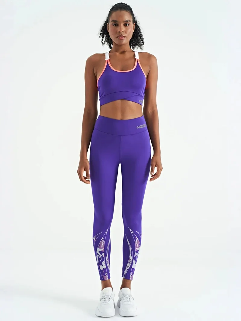 تومي لايف TOMMY Fitted Sleeveless Crop Sports Top