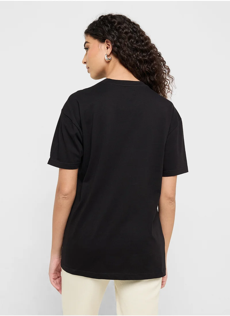 جينجر Crew Neck Varsity T-Shirt