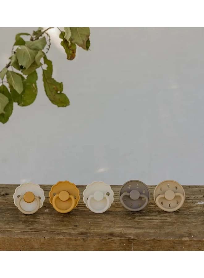FRIGG Daisy Silicone Baby Pacifier 6-18M 2-Pack Cream/Croissant - Size 2 - Image 5