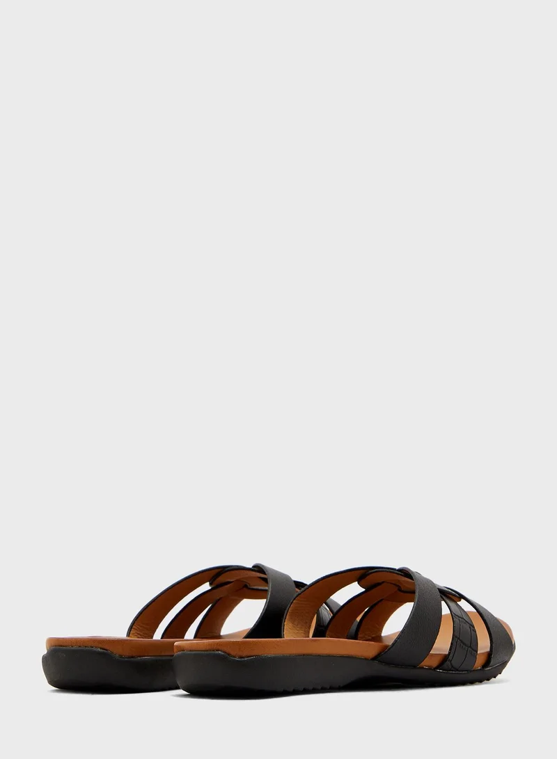 Le Confort Multi Strap Flat Sandal