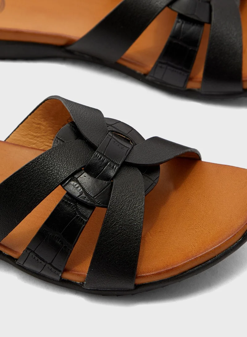 Le Confort Multi Strap Flat Sandal