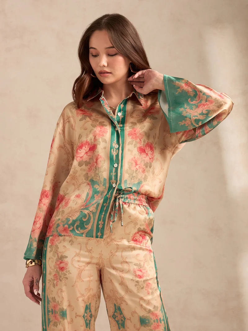 أوجيدر طقم بيجامة ساتان بقصة مريحة وطبعات خوخ وبنطلون واسع