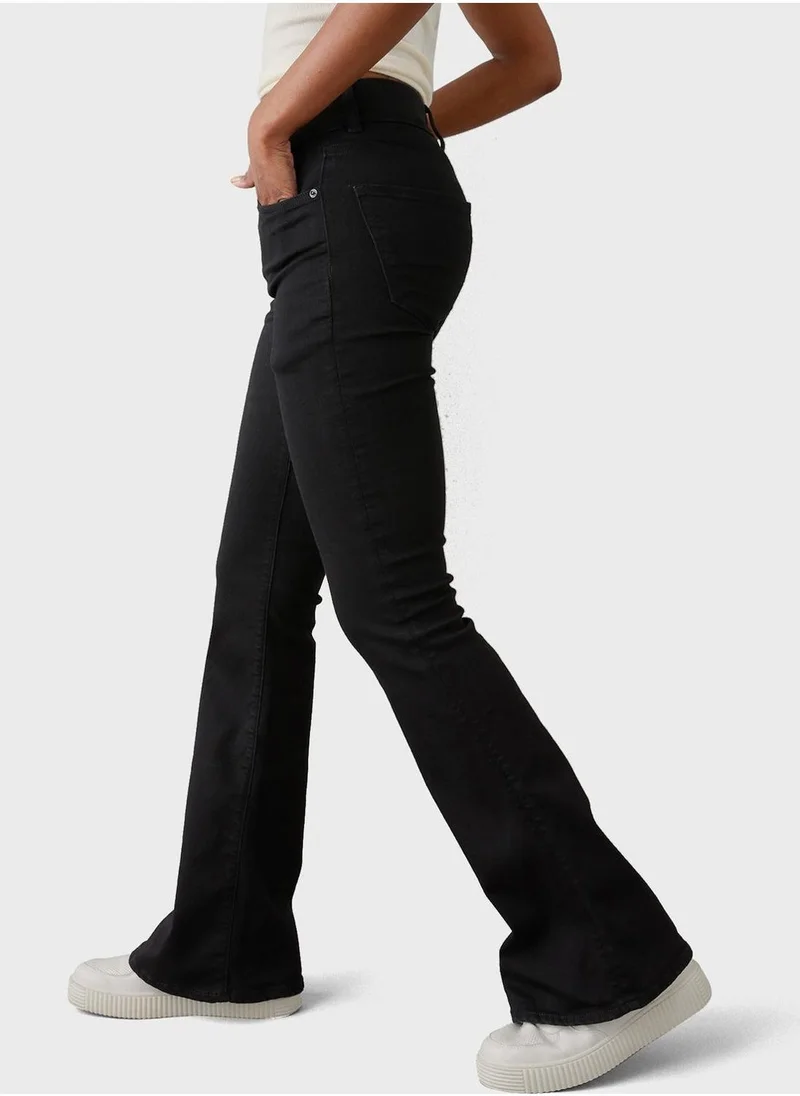 American Eagle High Waist Straight Fit  Flared Jeans