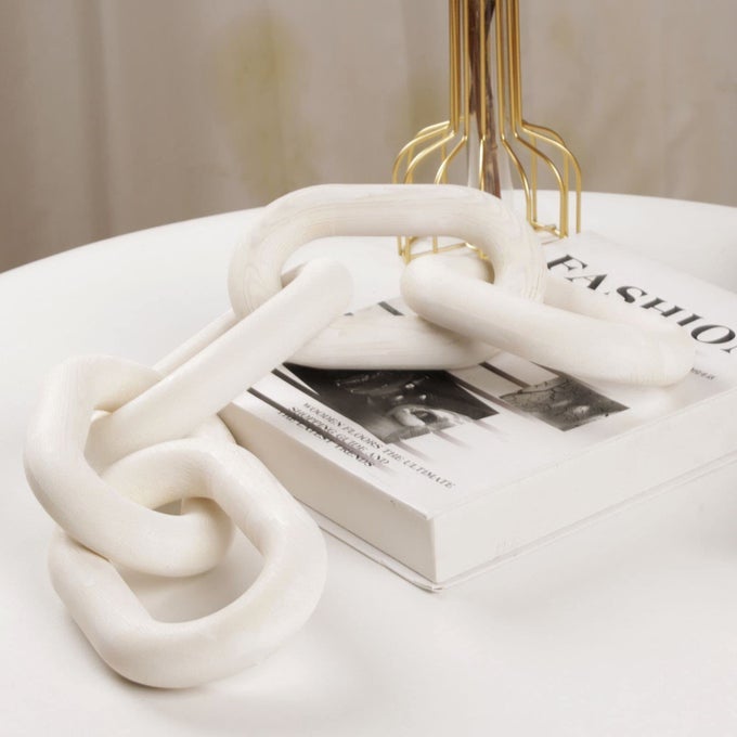 WHITE WOOD CHAIN LINK DECOR 5LINK WOODEN DECORATIVE CHAIN HOME DECOR ACCENTS COFFEE TABLE DECOR SHELF DECOR AESTHETIC MODERN BOOKSHELF TABLE DECORATIVE OBJECTS FOR LIVING ROOM