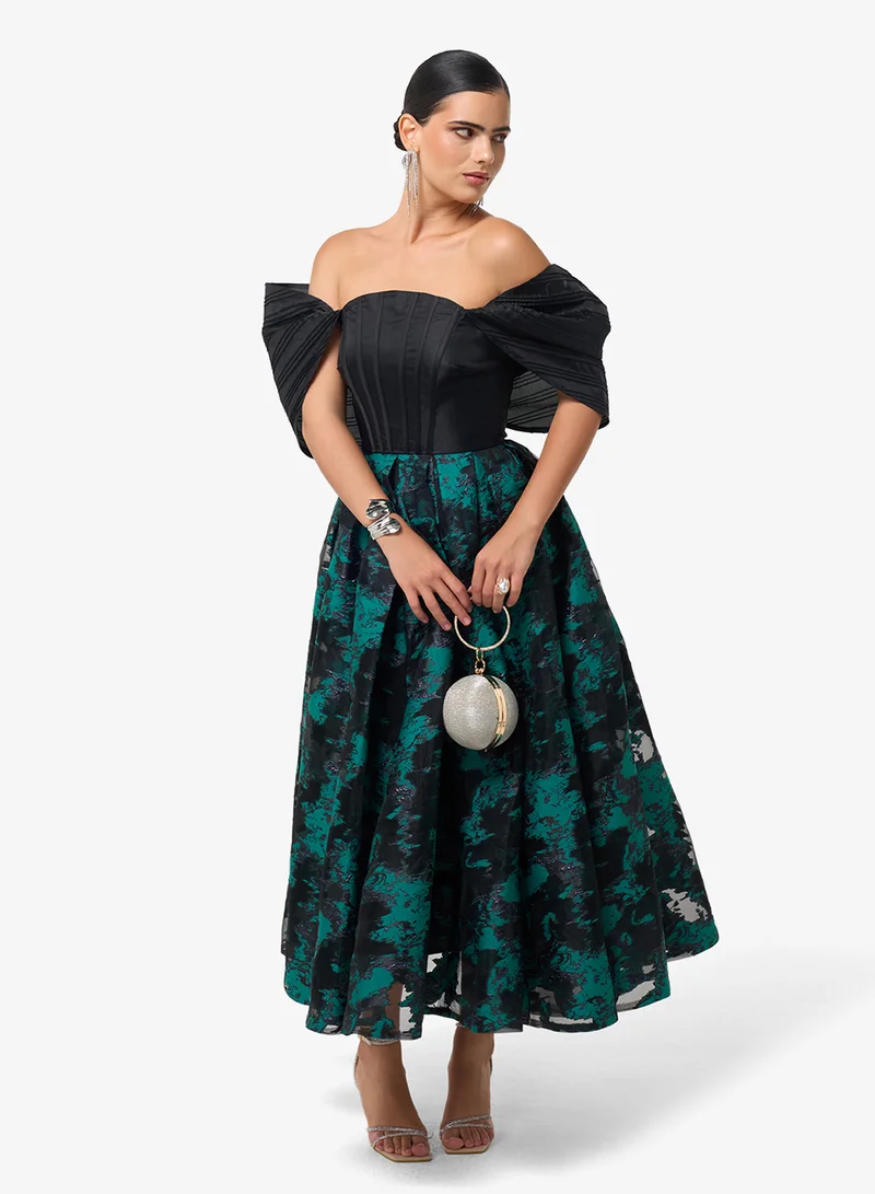 ثريدز باي اجوني فستان ماكسي مطبوع بكتف مكشوف