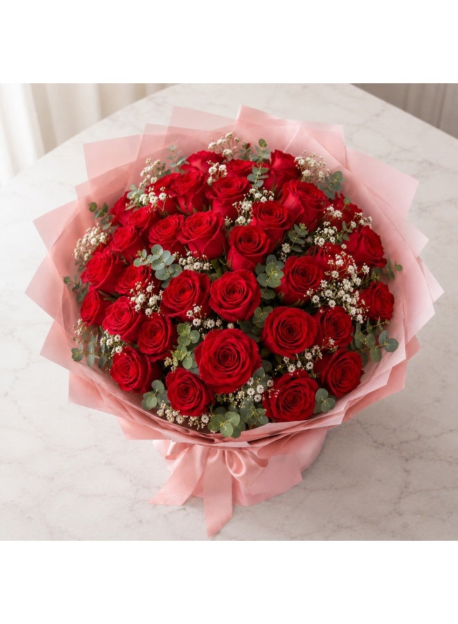زهور الهلال باقة ورد أحمر ملكية مع جيبسوفيلا - Image 3
