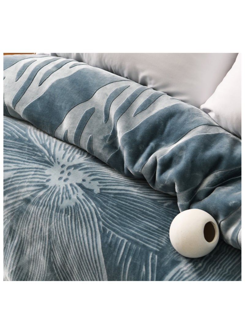 Morano Cloudy Blanket 220 x 240 cm Reversible 2 Ply Polyester Luxury, With Intricate Printed Front And Embossed Backside, Weighted Soft Warm Blanket For Home And Comfort - Image 3