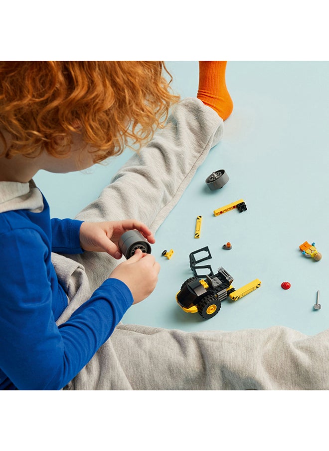 LEGO 60401 مجموعة لعبة جرافة المدينة، هدية ممتعة، مجموعة بناء مركبات للأطفال من عمر 5 سنوات فما فوق، شاحنة نموذج مع شخصية عامل مصغرة، لعب تخيلي للأولاد والبنات (78 قطعة)  - Image 4