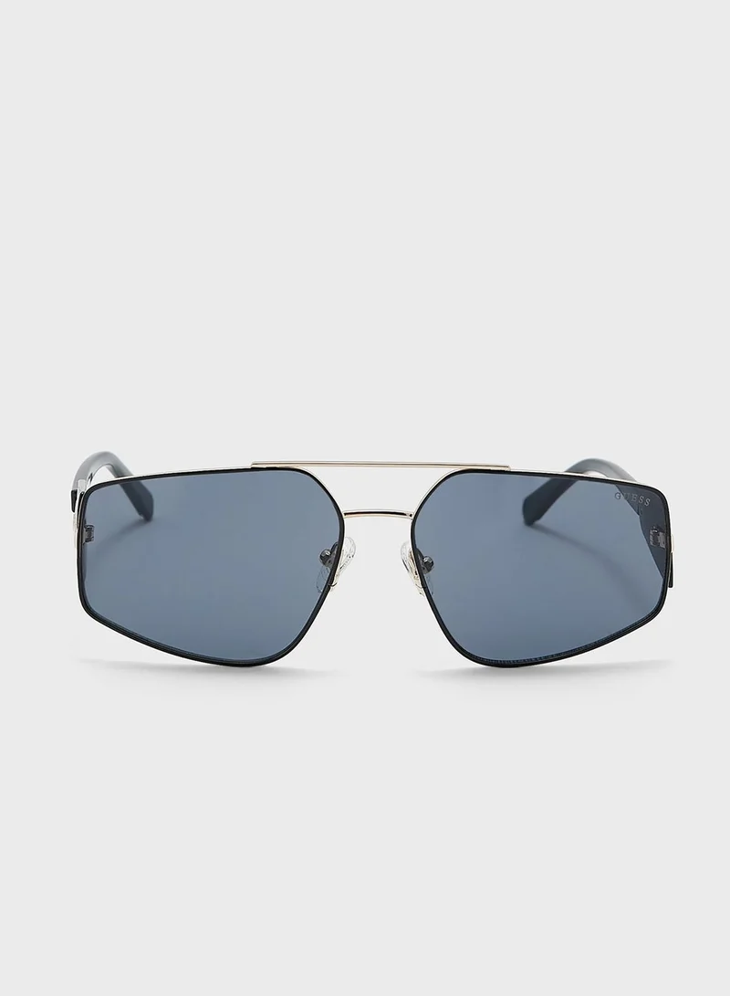 GUESS Square Cool Sunglasses
