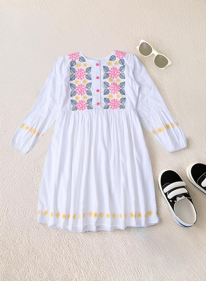 Bella Moda Embroidered 3/4 Sleeves Cotton Dress with Button Front - Image 1
