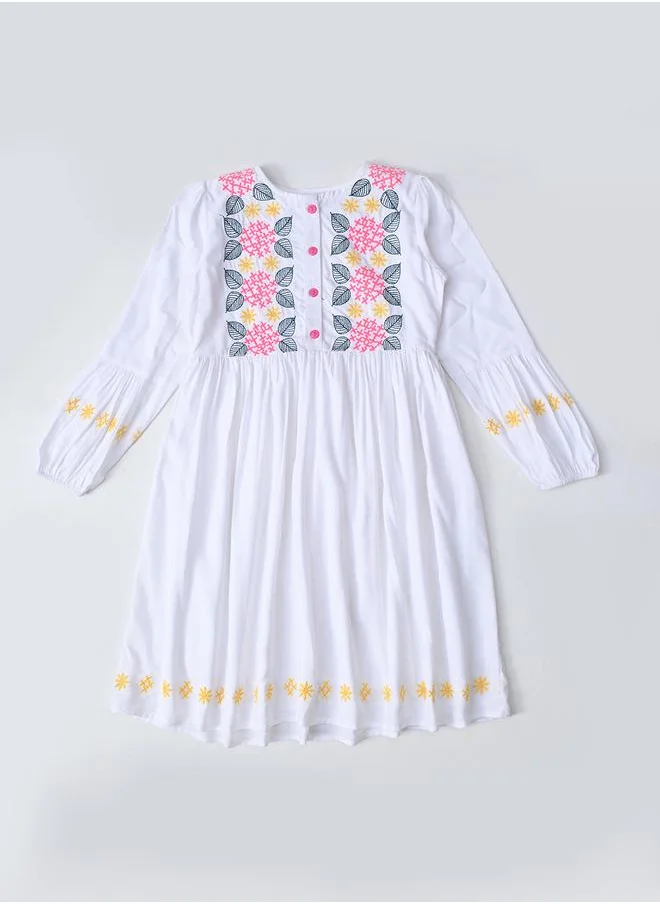 BELLA MODA Bella Moda Embroidered 3/4 Sleeves Cotton Dress with Button Front
