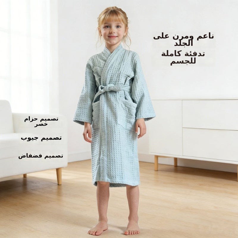 روب حمام قطني بغطاء للأطفال من MINICARE - أخضر فاصوليا بدون غطاء، سريع الجفاف، ماص - Image 1