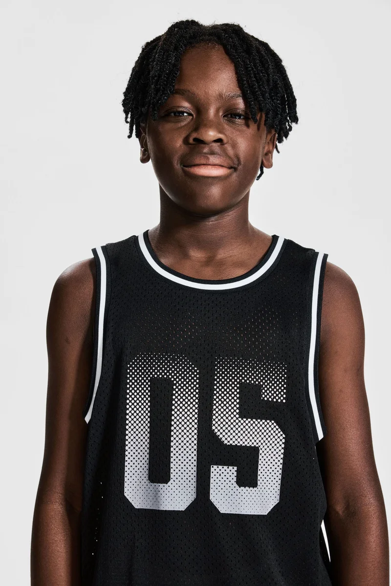 اتش اند ام طقم كرة السلة - قطعتين