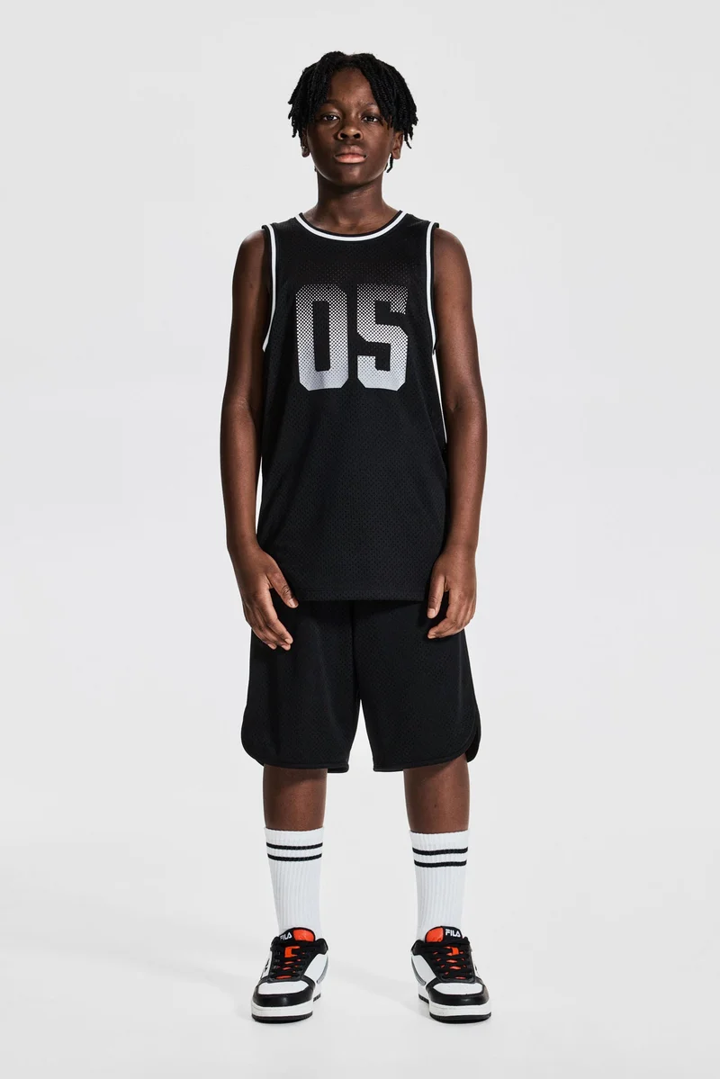 اتش اند ام طقم كرة السلة - قطعتين