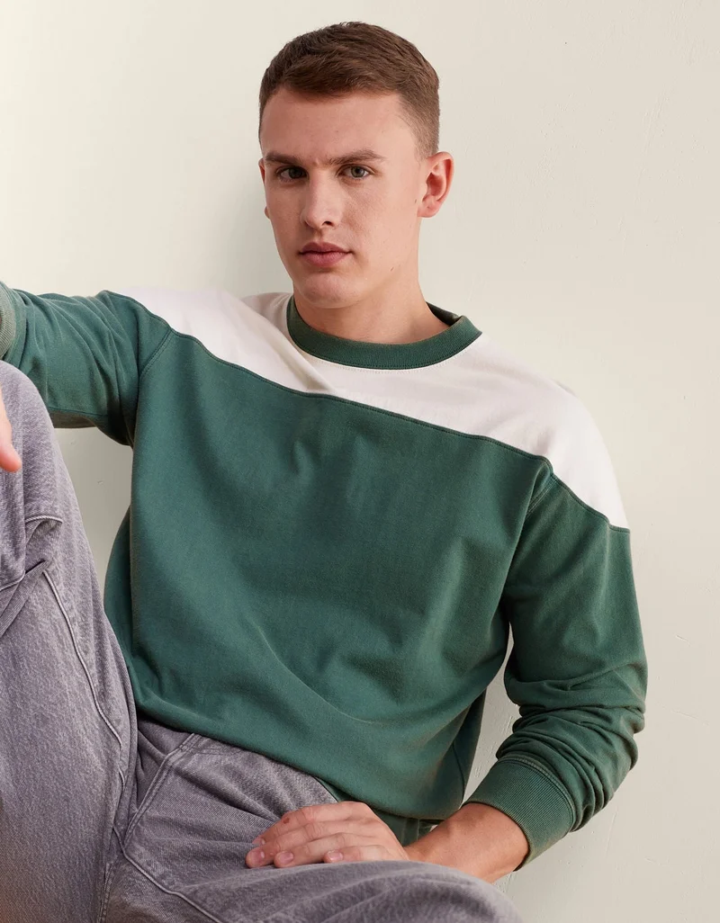 AE Relaxed Fit Long-Sleeve Sport T-Shirt