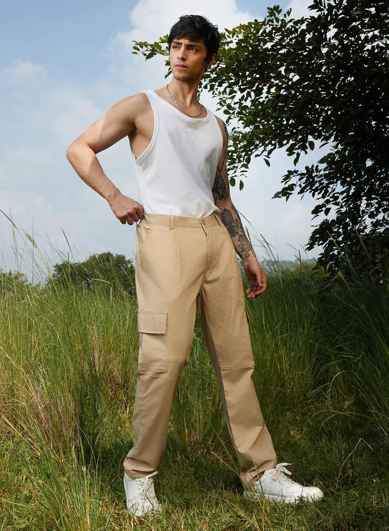 Campus Sutra Campus Sutra Men's Khaki Beige Slim-Fit Utility Trousers For Casual Wear | Relaxed Fit | Low-Rise | Button Closure | Cargo Pants Crafted With Comfort Fit For Everyday Wear - Image 5