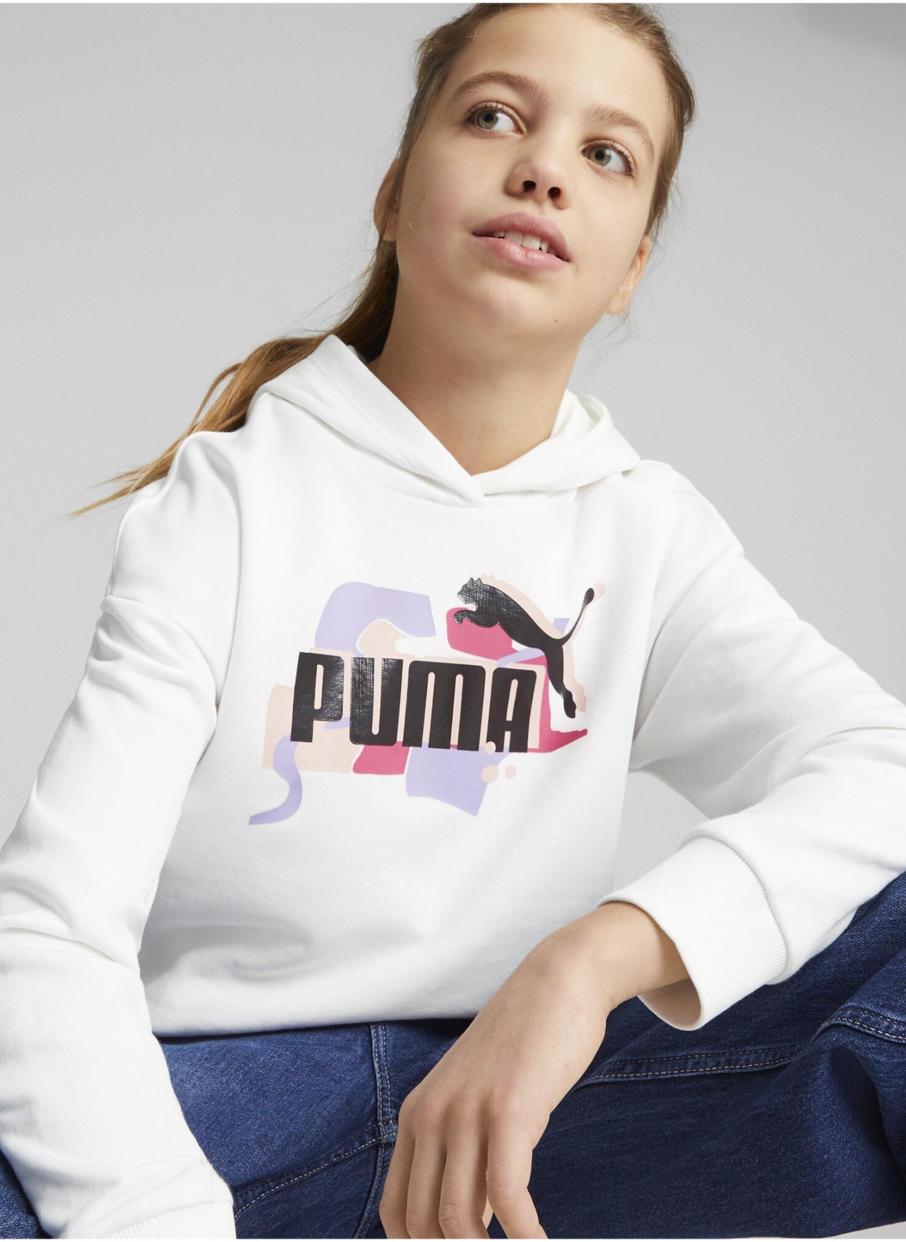 Essentials Kids Girls Street Art Hoodie - https://f.nooncdn.com/p/pzsku/Z4DD7946FAEF2688F42B1Z/45/_/1702630784/a4657229-c778-4168-8715-c61bcf7c40a4.jpg?format=jpg&width=original