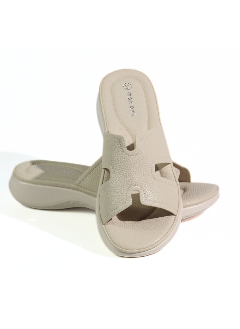 Mon Ami - Monami Women's Slide Sandals - Super Comfy & Cushioned Slides for Women, Lightweight Soft Comfort Sandals with Arch Support, Stylish Casual Slides - Image 1