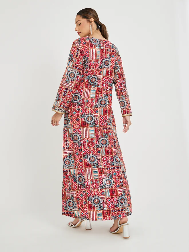 Styli Styli Haute Couture Abstract Print V Neck Jalabiya with Lace Detail