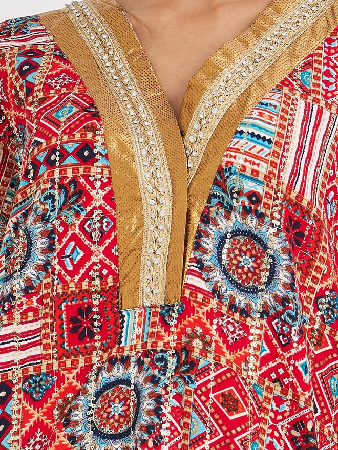 Styli Styli Haute Couture Abstract Print V Neck Jalabiya with Lace Detail - Image 4