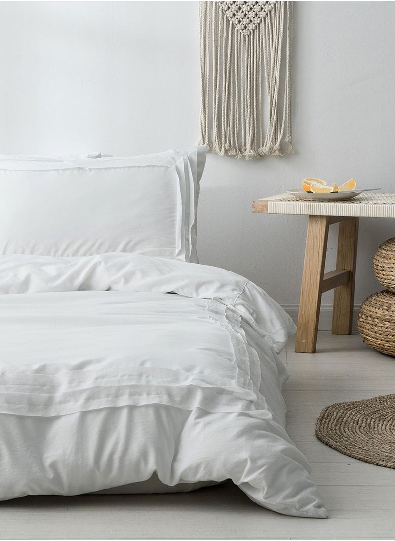 Noire Edit - Broche Bedding Set - Image 1