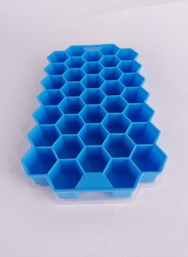 Honeycomb Silicone Ice Cube Tray With Lid Clear - Image 3