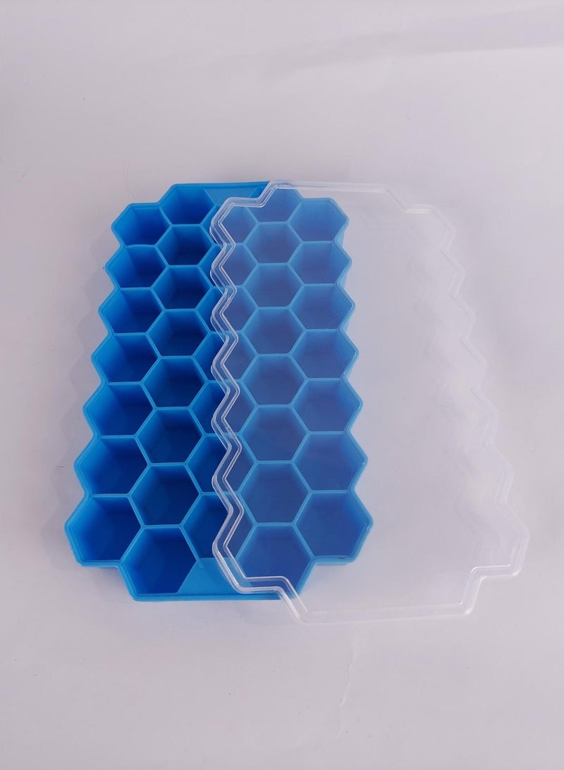 Honeycomb Silicone Ice Cube Tray With Lid Clear - Image 4