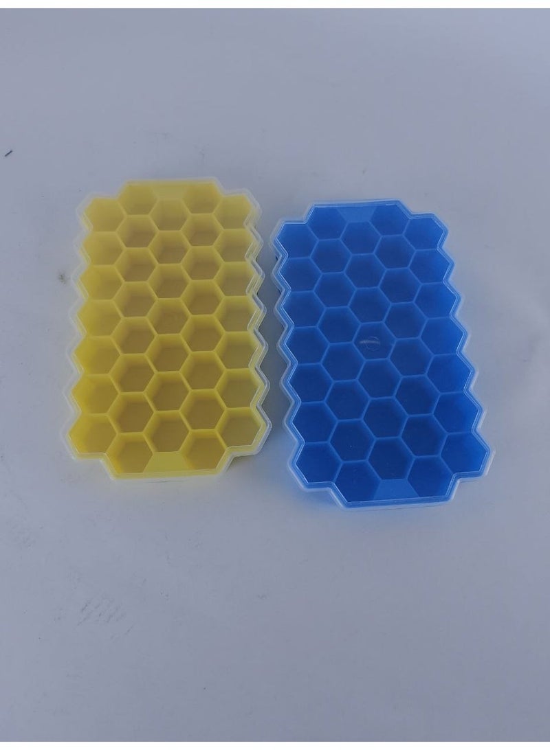 Honeycomb Silicone Ice Cube Tray With Lid Clear - Image 1