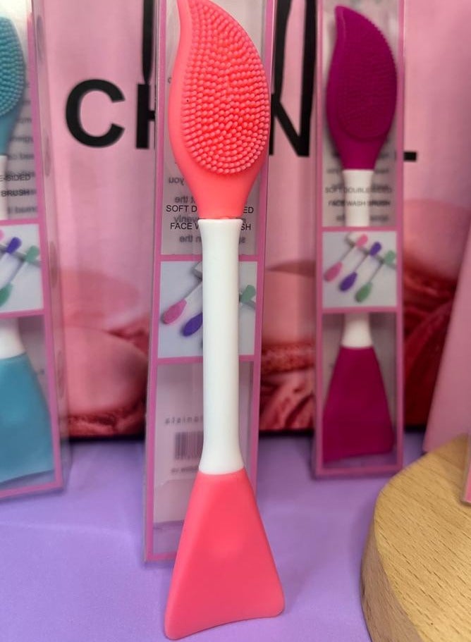 Silicone Face Mask Applicator, 2 in 1 Double-Sided Facial Scrubber Brush Tool, Double-Head Manual Cleansing Brush for Deep Gentle Exfoliating 1PCS (random color)