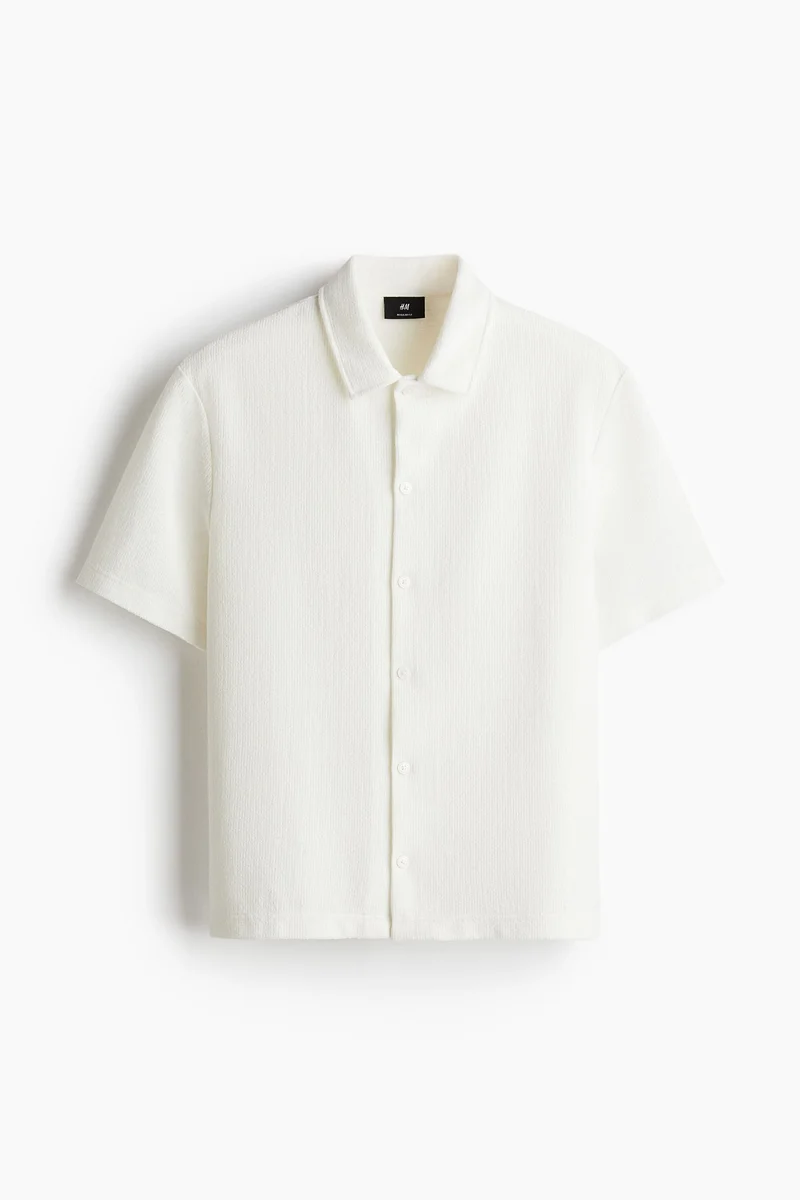 اتش اند ام تيشيرت قطن بقصة عادية وأكمام قصيرة