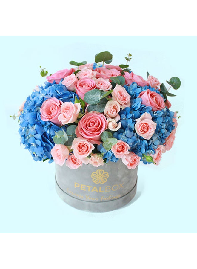 Blue Hydrangea 3 Stems Pink Roses Hermosa 10 Stems Spray Roses Sweet Sara 7 Stems Eucalyptus Leavespremium Grey Box Arrangement
