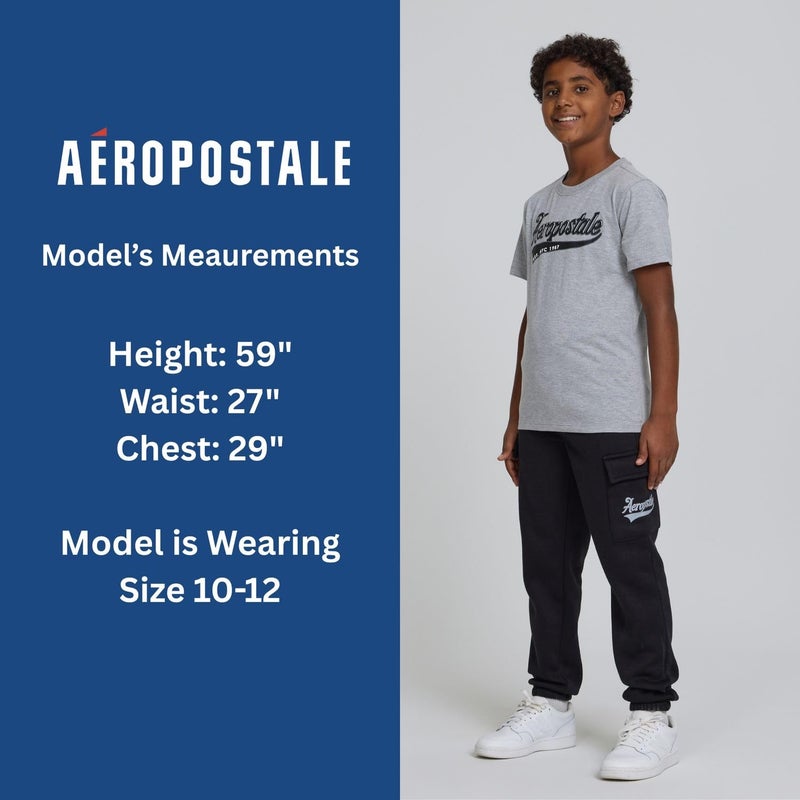 Aeropostale طقم ملابس أولاد من أيروبوستال مكون من 3 قطع - سترة هودي من الفليس، بنطال رياضي كارجو، تي شيرت، طقم ملابس نشطة للأولاد، المقاسات 4-35 أسود - Image 3