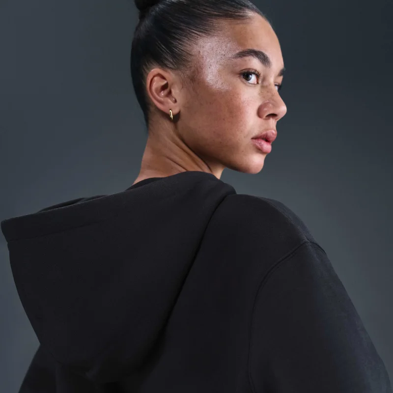 نايكي هودي سبورتسوير فينيكس كروبد للنساء