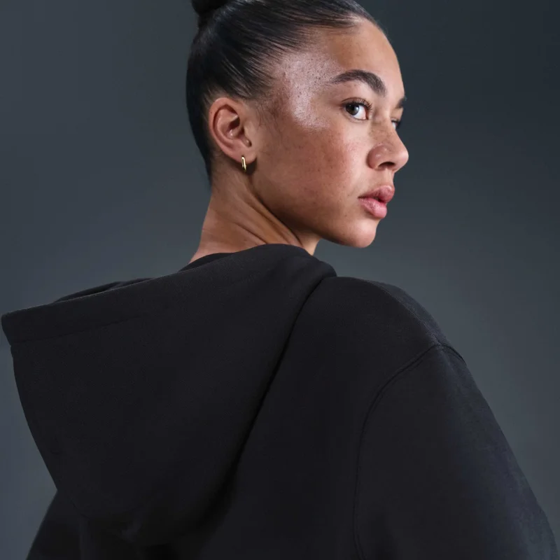 نايكي هودي سبورتسوير فينيكس كروبد للنساء