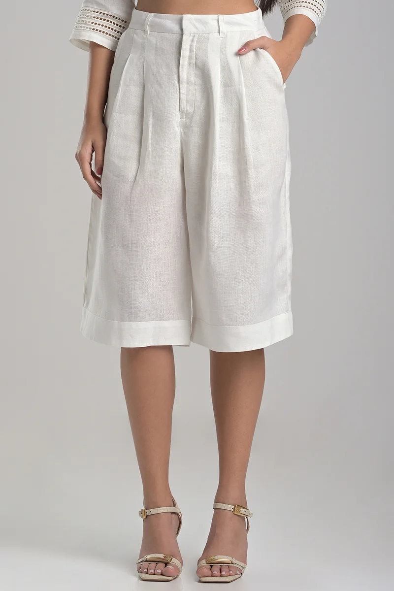 Elongated Bermuda Shorts with Pleats Off-white