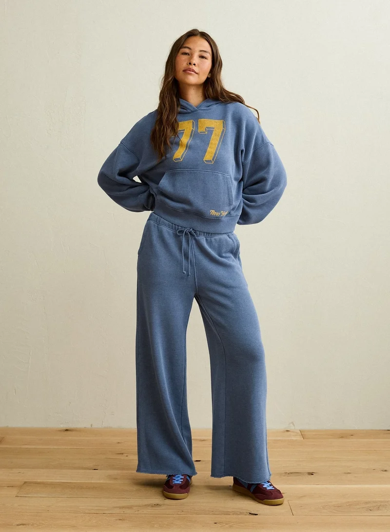 American Eagle AE Campus Low-Rise Wide-Leg Sweatpant