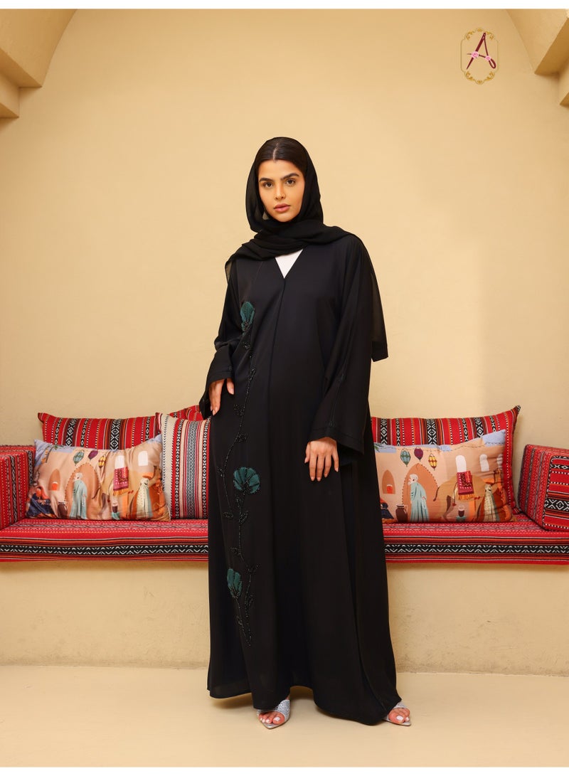 عباية نسائية فاخرة من D&B بتطريز زهور خضراء، لون أسود - Image 1