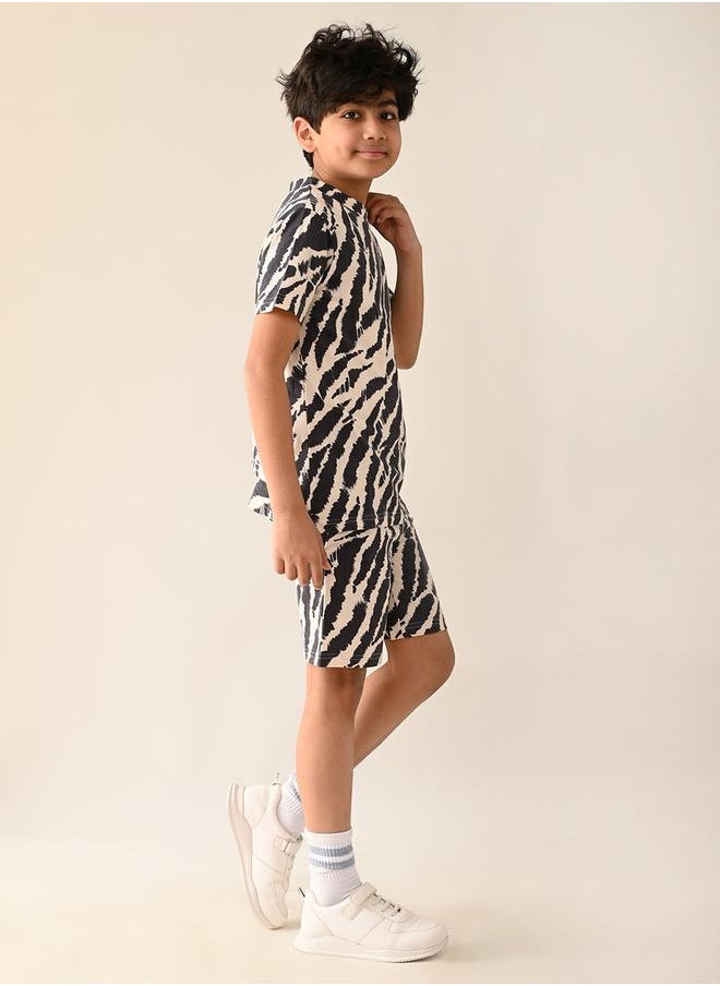 All Over Print T-shirt and Short Set by Styli