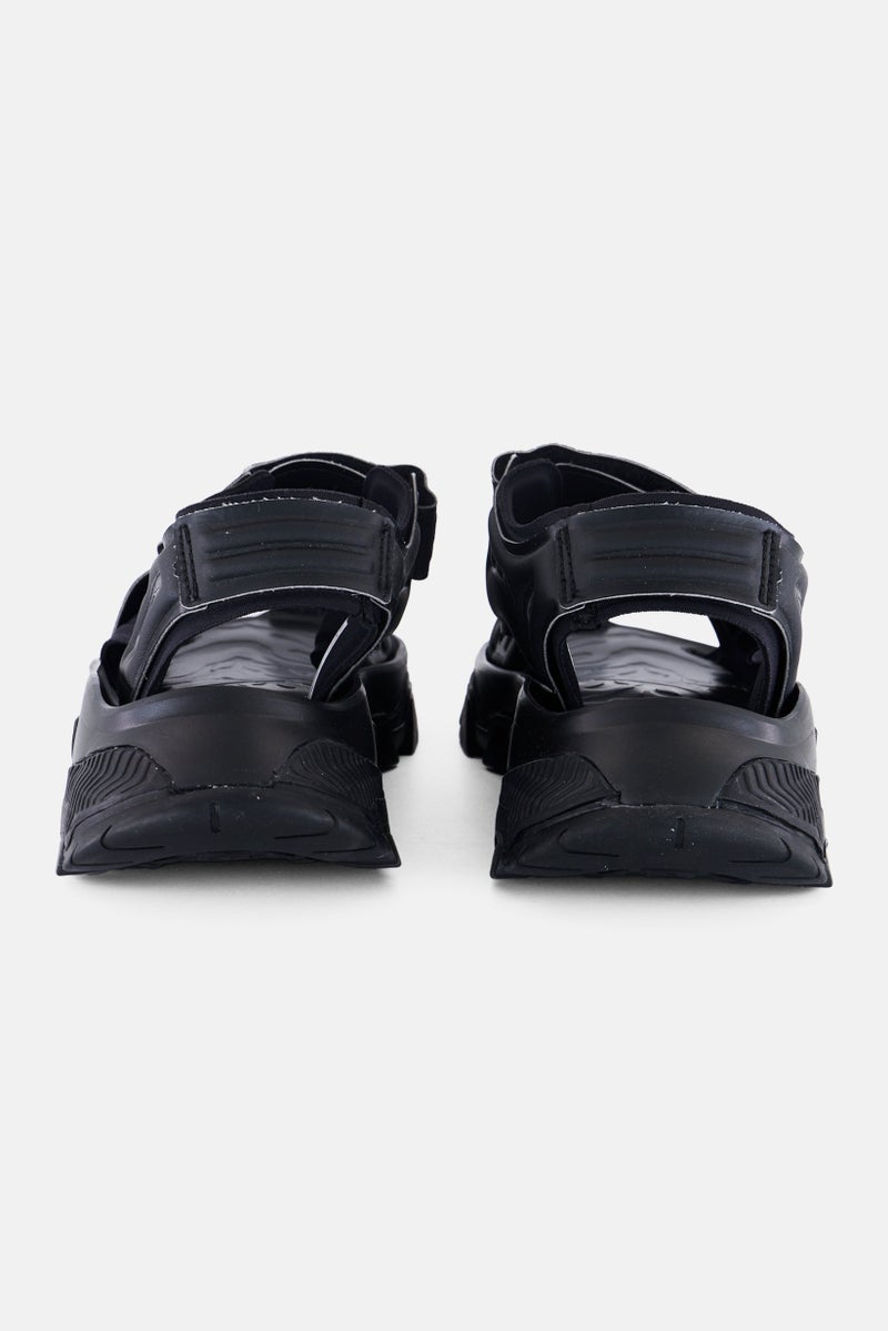 Adidas أديداس بواسطة ستيلا مكارتني صندل خارجي للنساء بإغلاق فيلكرو، أسود - Image 2