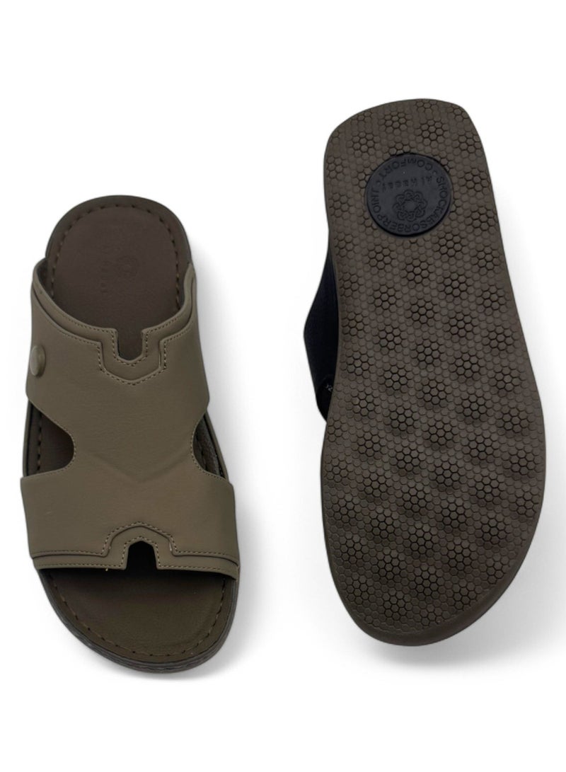 Al Hadaf Comfortable Slip-On Slippers for Everyday Wear - Image 4