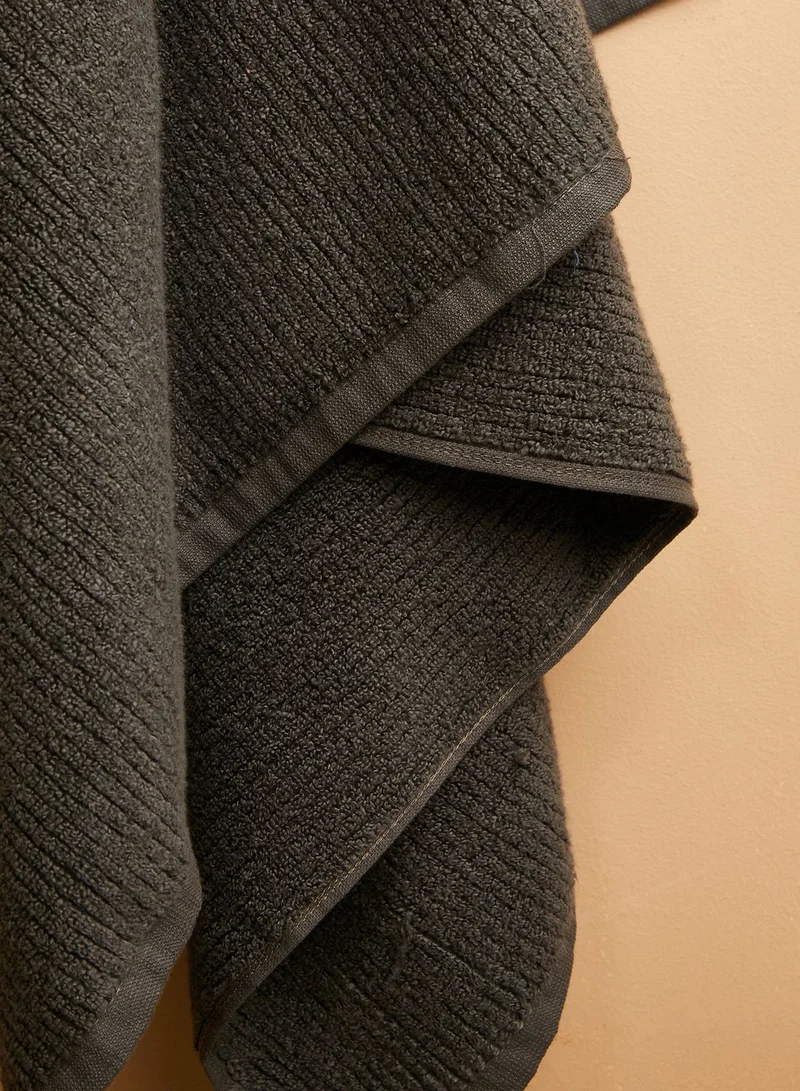 CALVIN KLEIN Quick Dry Performance Rib Bath Towel - Charcoal