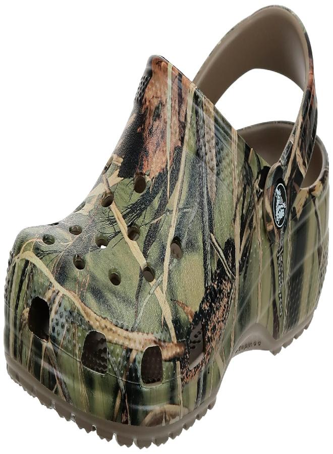 crocs Crocs Men's and Women's Classic Realtree Clog | Camo Shoes, Khaki, 14 Women/12 Men  - Image 1